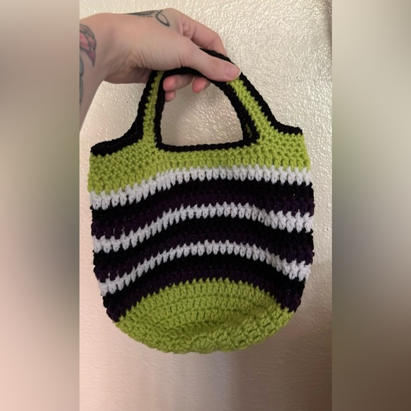 Crocheted Hand Bag ✨ - Picture 2 of 10